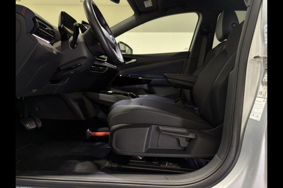 Volkswagen ID.5 GTX 77 kWh | ACC | Panoramadak | Keyless | Adaptief sportonderstel | Warmtepomp | Trekhaak