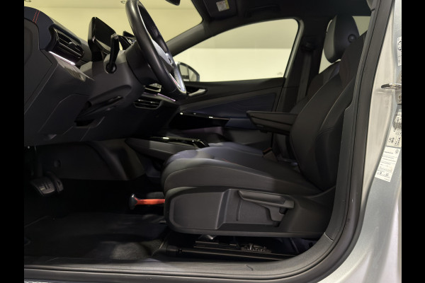 Volkswagen ID.5 GTX 77 kWh | ACC | Panoramadak | Keyless | Adaptief sportonderstel | Warmtepomp | Trekhaak