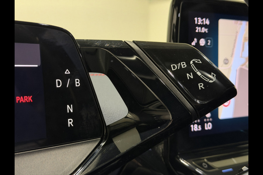 Volkswagen ID.5 GTX 77 kWh | ACC | Panoramadak | Keyless | Adaptief sportonderstel | Warmtepomp | Trekhaak