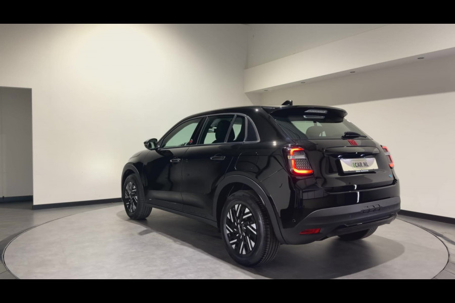 Fiat 600E RED 54 kWh | Apple CarPlay - Android Auto | LED lampen voor & achter | Hill Hold