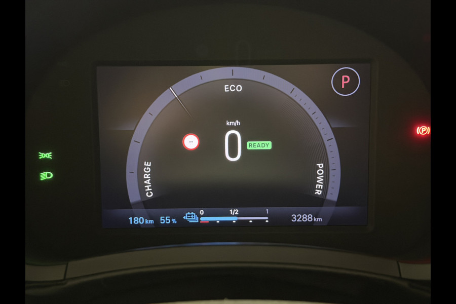 Fiat 600E RED 54 kWh | Apple CarPlay - Android Auto | LED lampen voor & achter | Hill Hold