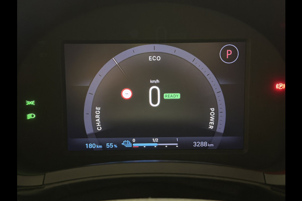 Fiat 600E RED 54 kWh | Apple CarPlay - Android Auto | LED lampen voor & achter | Hill Hold