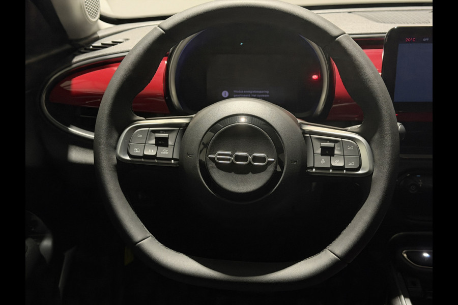 Fiat 600E RED 54 kWh | Apple CarPlay - Android Auto | LED lampen voor & achter | Hill Hold