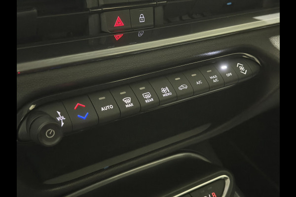 Fiat 600E RED 54 kWh | Apple CarPlay - Android Auto | LED lampen voor & achter | Hill Hold
