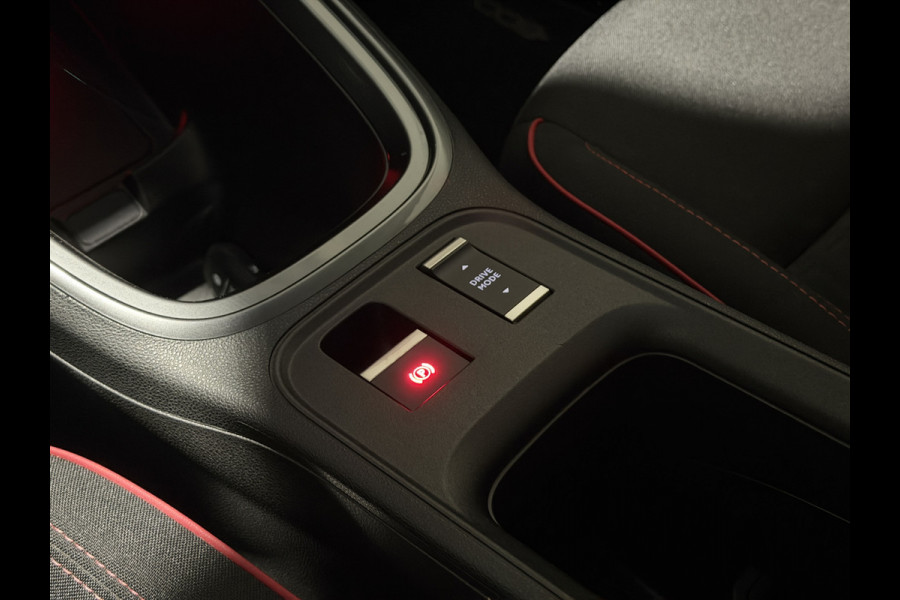 Fiat 600E RED 54 kWh | Apple CarPlay - Android Auto | LED lampen voor & achter | Hill Hold