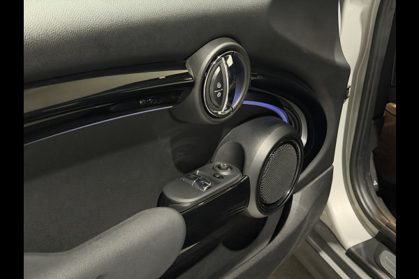 MINI Electric MINI Yours 33 kWh | Panoramadak | Voorstoelen verwarmd | Apple CarPlay - Android Auto