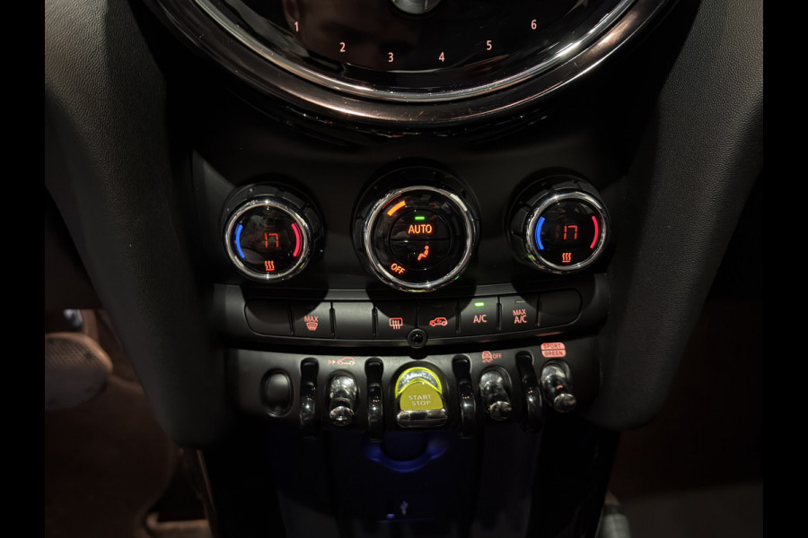 MINI Electric MINI Yours 33 kWh | Panoramadak | Voorstoelen verwarmd | Apple CarPlay - Android Auto