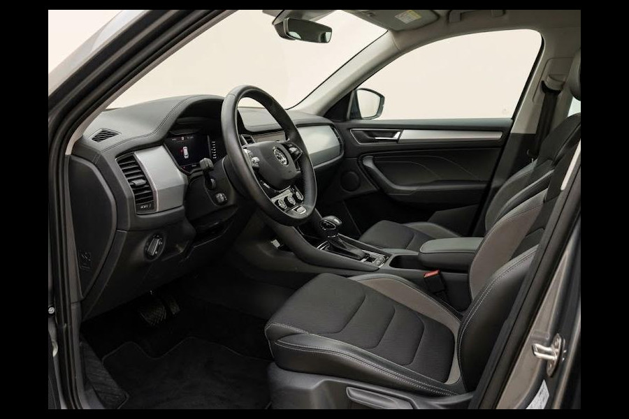 Škoda Kodiaq 1.5 TSI Business Edition 150pk | Navigatiesysteem  |Assistentie Pakket | Apple Carplay/Android Auto | Cruise control,  | Climate control |  LED koplampen |  lederen/stof bekleding |  lichtmetalen velgen 18" |