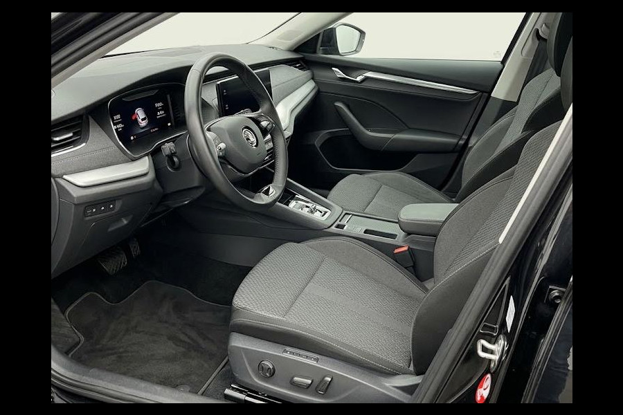 Škoda Octavia Combi 1.5 e-TSI Business Edition Plus 150pk DSG | Navigatie | Trekhaak wegklapbaar | Head-Up Display | Parkeercamera | Elektrisch verstelbare bestuurdersstoel met geheugen |