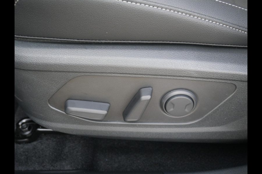 Kia Sportage 1.6 T-GDi Plug-in Hybrid AWD DynamicPlusLine | Schuif/kantel | Navi | Camera | Stoel/stuur verwarming | Elektrische stoelen