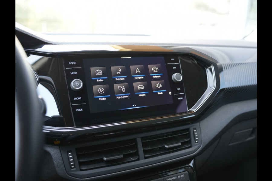 Volkswagen T-Cross 1.0 TSI Life | Cruise control adaptief | LED | Draadloze telefoonlader |