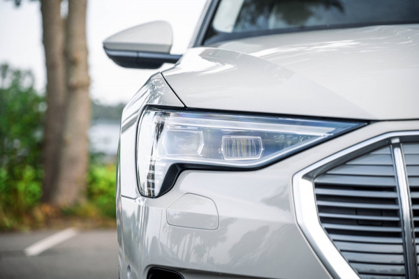 Audi e-tron E-tron 55 quattro advanced Pro Line Plus 95 kWh Soh 95% I Siambiege I Luchtvering I Stoelkoeling & verwarming I B&O