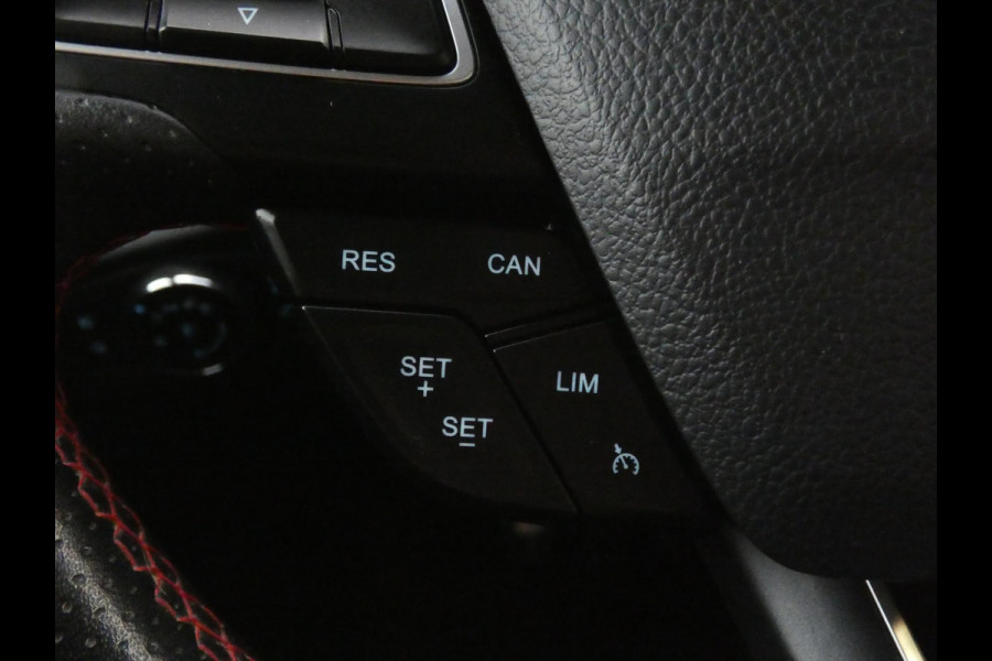 Ford EcoSport 1.0 EcoBoost ST-Line | TREKHAAK | APPLE CARPLAY | KEYLESS ENTRY |