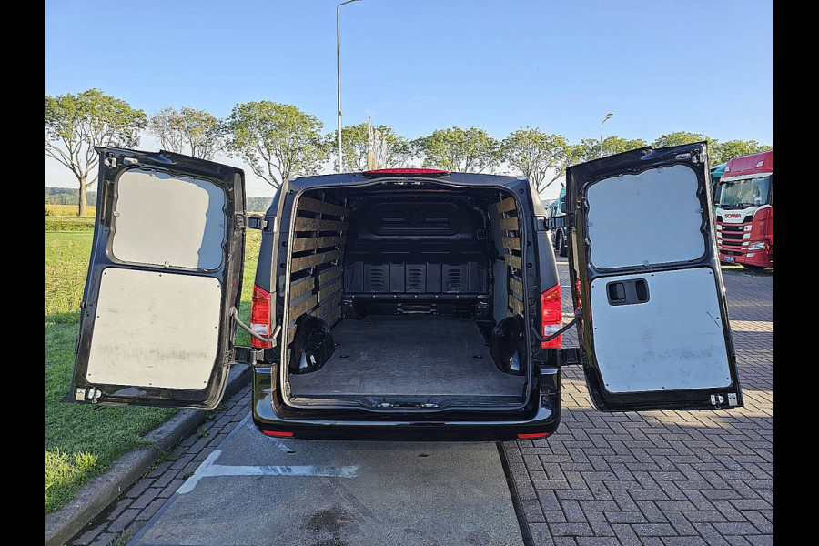 Mercedes-Benz Vito 114 CDI L2H1 Cruise control, Airco, Carplay, Navi, Camera, Bumpers-in-kleur, Automaat