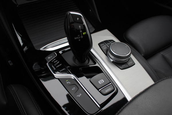 BMW X4 xDrive20i High Exe. M Sport / Panoramadak / 360Camera / Leder / 20'' / Harman Kardon / Navigatie / Dodehoek / DAB / Stoelverwarming / ACC