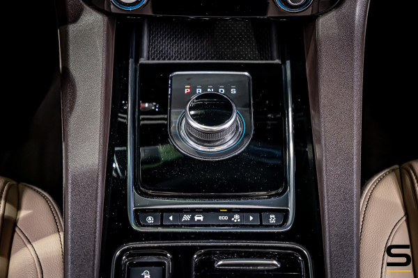 Jaguar F-Pace 2.0 Portfolio AWD 30t|NAP|Pano|Memory|Meridian
