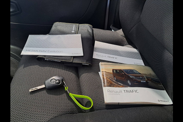 Renault Trafic 2.0 dCi 120 T29 L2H1 Comfort 2x Zijdeur, Cruise, Airco, Pdc, Carplay, Navi, Oh-historie, Trekhaak, Imperiaal, 1e eigenaar