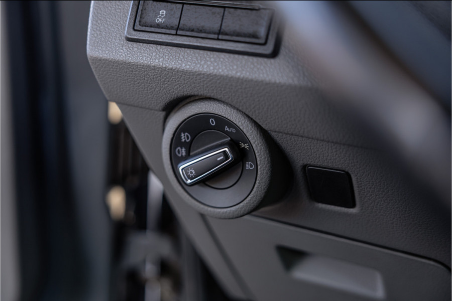 Volkswagen Transporter 2.0 TDI BULLI | ACC | Bi-Xenon | Virtual Cockpit | CarPlay | Discover Pro | Camera | Navigatie | MF Stuur | Nieuwe APK
