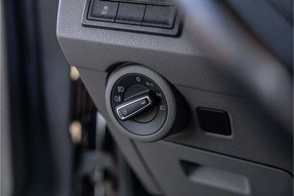 Volkswagen Transporter 2.0 TDI BULLI | ACC | Bi-Xenon | Virtual Cockpit | CarPlay | Discover Pro | Camera | Navigatie | MF Stuur | Nieuwe APK