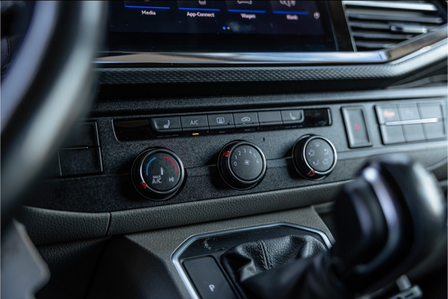 Volkswagen Transporter 2.0 TDI BULLI | ACC | Bi-Xenon | Virtual Cockpit | CarPlay | Discover Pro | Camera | Navigatie | MF Stuur | Nieuwe APK