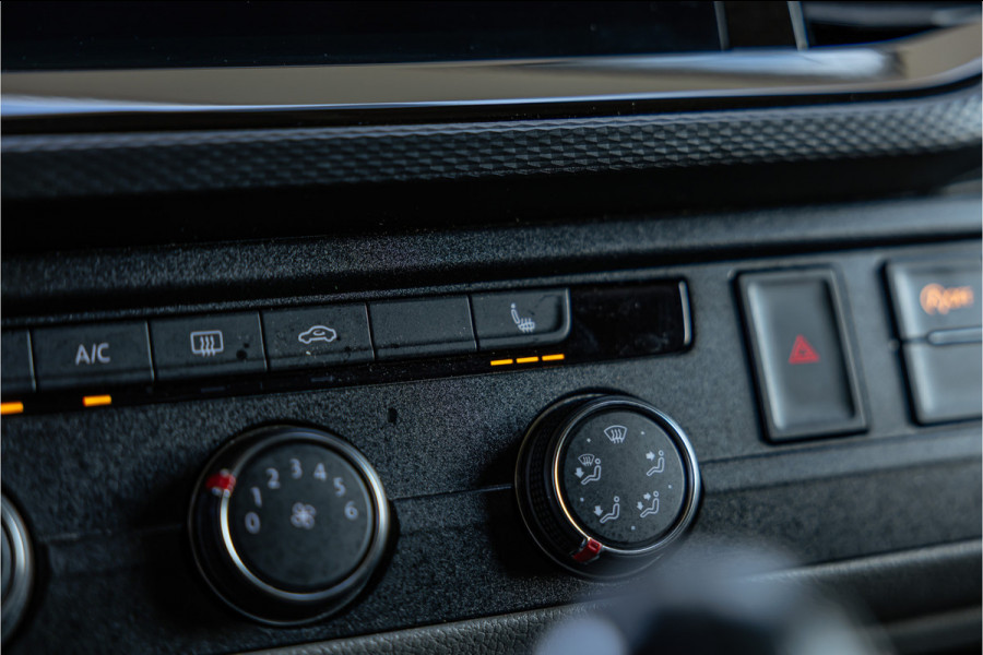 Volkswagen Transporter 2.0 TDI BULLI | ACC | Bi-Xenon | Virtual Cockpit | CarPlay | Discover Pro | Camera | Navigatie | MF Stuur | Nieuwe APK