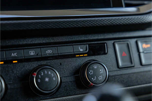 Volkswagen Transporter 2.0 TDI BULLI | ACC | Bi-Xenon | Virtual Cockpit | CarPlay | Discover Pro | Camera | Navigatie | MF Stuur | Nieuwe APK