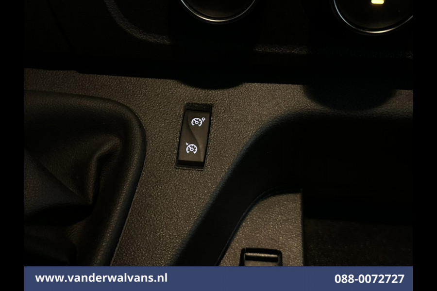 Renault Master 2.3 dCi 136pk L2H2 Euro6 Airco | Navigatie | Camera | Trekhaak | Cruisecontrol Parkeersensoren, Bijrijdersbank