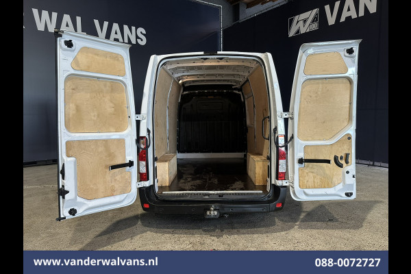 Renault Master 2.3 dCi 136pk L2H2 Euro6 Airco | Navigatie | Camera | Trekhaak | Cruisecontrol Parkeersensoren, Bijrijdersbank