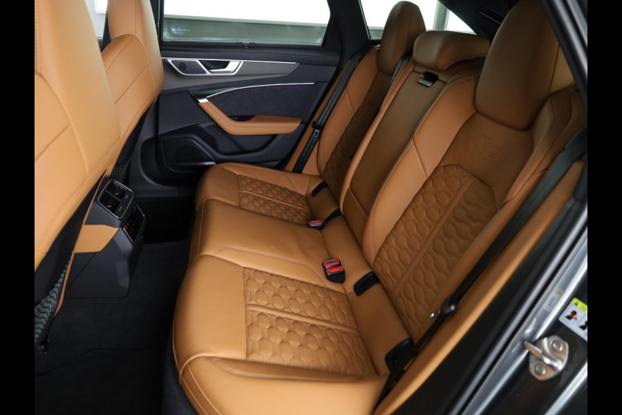 Audi RS6 Avant 4.0 TFSI quattro 600pk | Panoramadak | Keramische remmen | Head up Display | B&O | Servo sluiting | Vierwiel besturing |