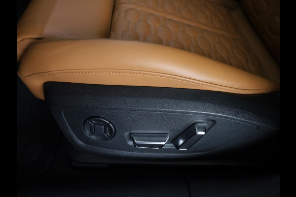 Audi RS6 Avant 4.0 TFSI quattro 600pk | Panoramadak | Keramische remmen | Head up Display | B&O | Servo sluiting | Vierwiel besturing |