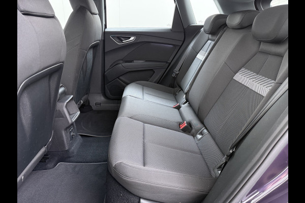 Audi Q4 e-tron 40 82kWh Trekhaak Matrix Led 19" Sportst.+Verwarmd Apple Carplay Android Navi Launch Edition Advanced Ecc Pdc Elek.Achterklep Cruise Control Lmv Isofix DAB 1.000KG Trekgewicht 1e Eigenaar Origineel Nederlandse Auto