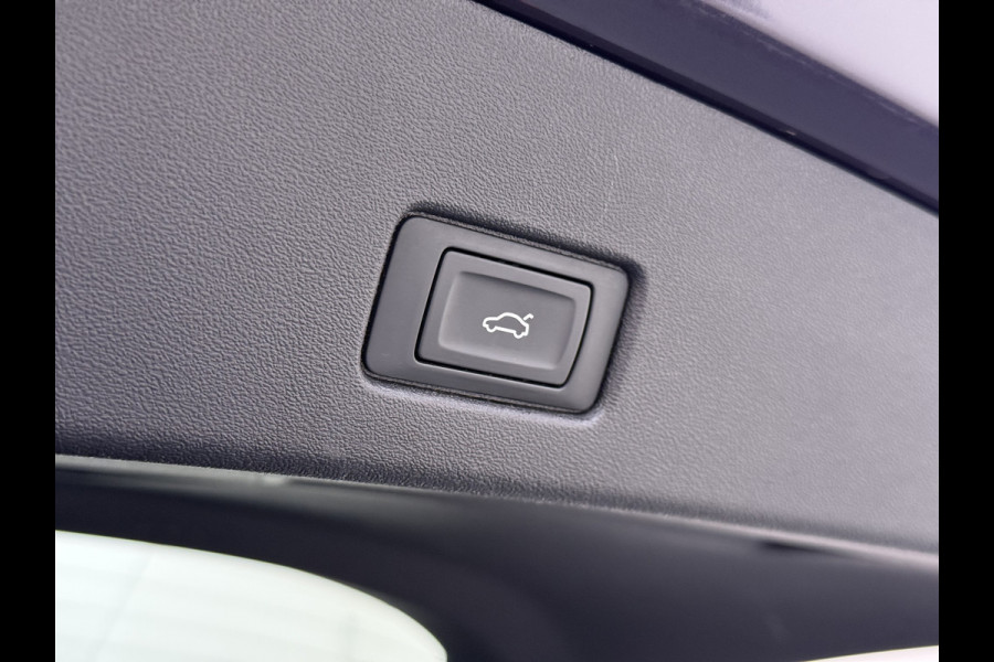 Audi Q4 e-tron 40 82kWh Trekhaak Matrix Led 19" Sportst.+Verwarmd Apple Carplay Android Navi Launch Edition Advanced Ecc Pdc Elek.Achterklep Cruise Control Lmv Isofix DAB 1.000KG Trekgewicht 1e Eigenaar Origineel Nederlandse Auto