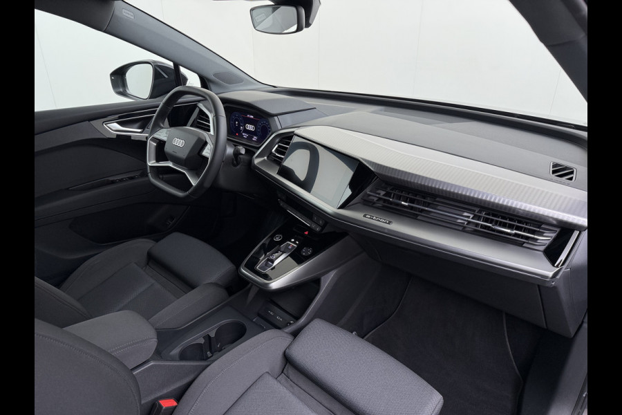 Audi Q4 e-tron 40 82kWh Trekhaak Matrix Led 19" Sportst.+Verwarmd Apple Carplay Android Navi Launch Edition Advanced Ecc Pdc Elek.Achterklep Cruise Control Lmv Isofix DAB 1.000KG Trekgewicht 1e Eigenaar Origineel Nederlandse Auto