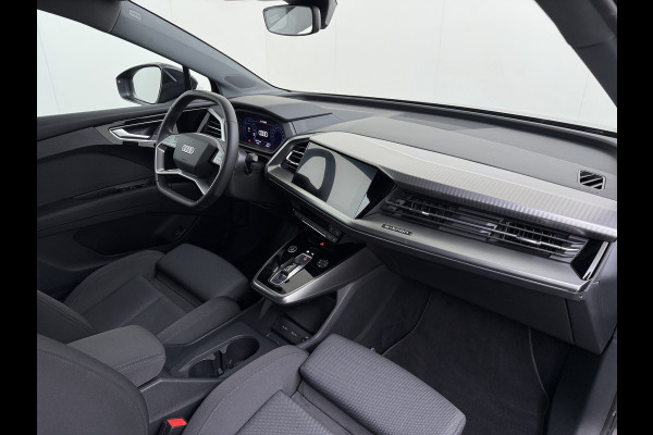 Audi Q4 e-tron 40 82kWh Trekhaak Matrix Led 19" Sportst.+Verwarmd Apple Carplay Android Navi Launch Edition Advanced Ecc Pdc Elek.Achterklep Cruise Control Lmv Isofix DAB 1.000KG Trekgewicht 1e Eigenaar Origineel Nederlandse Auto