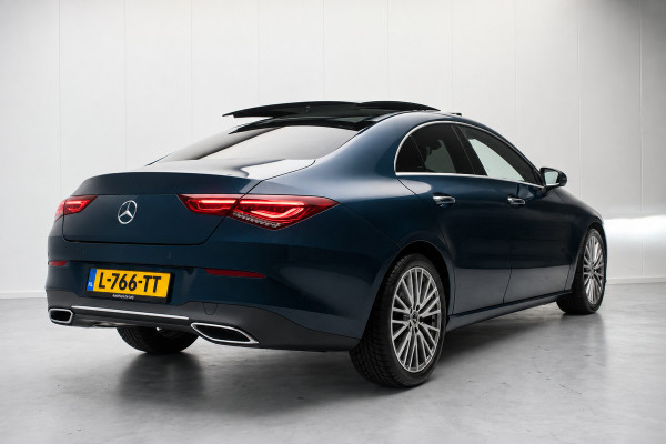 Mercedes-Benz CLA-Klasse 180 Business Solution Luxury NL-auto [ Panoramadak Sfeerverlichting Memory Carplay Camera Leder ]