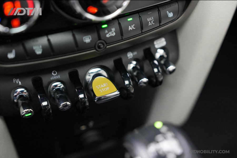 MINI Countryman 1.5 Cooper S E ALL4 | Panorama | Chester | Camera
