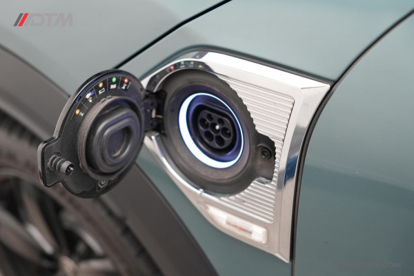 MINI Countryman 1.5 Cooper S E ALL4 | Panorama | Chester | Camera