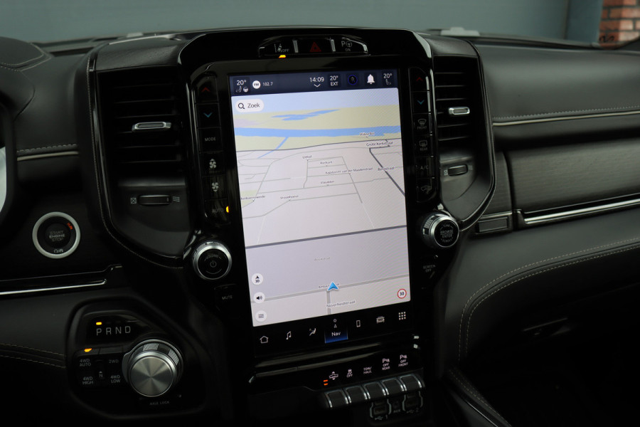 Dodge Ram 1500 5.7 V8 4x4 Crew Cab Limited | Prins-LPG | Luchtvering | Stoelventilatie V+A | Trekhaak | Panoramadak | ACC | Android Auto/Apple Carplay | HUD | Harman&Kardon | Surround Camera |