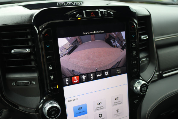 Dodge Ram 1500 5.7 V8 4x4 Crew Cab Limited | Prins-LPG | Luchtvering | Stoelventilatie V+A | Trekhaak | Panoramadak | ACC | Android Auto/Apple Carplay | HUD | Harman&Kardon | Surround Camera |