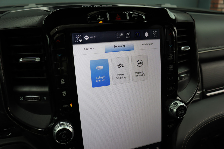 Dodge Ram 1500 5.7 V8 4x4 Crew Cab Limited | Prins-LPG | Luchtvering | Stoelventilatie V+A | Trekhaak | Panoramadak | ACC | Android Auto/Apple Carplay | HUD | Harman&Kardon | Surround Camera |