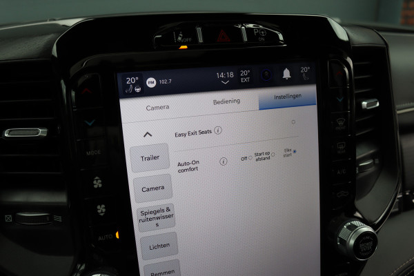 Dodge Ram 1500 5.7 V8 4x4 Crew Cab Limited | Prins-LPG | Luchtvering | Stoelventilatie V+A | Trekhaak | Panoramadak | ACC | Android Auto/Apple Carplay | HUD | Harman&Kardon | Surround Camera |