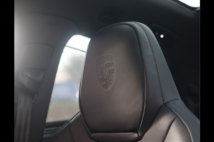 Porsche Cayenne Coupé 4.0 Turbo E-Hybrid | Techart - Pano - Trekhaak - Sport Chrono
