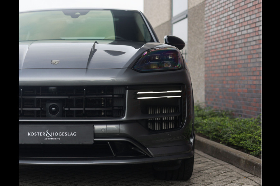 Porsche Cayenne Coupé 4.0 Turbo E-Hybrid | Techart - Pano - Trekhaak - Sport Chrono