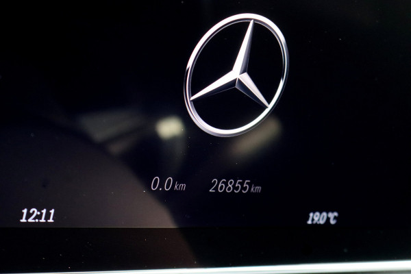 Mercedes-Benz C-Klasse 200 AMG Line | Panoramadak | Distronic+ | Camera | Sfeerverlichting Premium | Zitcomfortpakket | Stoelverwarminig | Geluidsisolerend Glas |