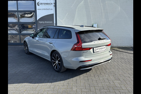 Volvo V60 2.0 T8 Plug-in hybrid AWD Plus Dark | Zwenkbare trekhaak | Memory | Adaptieve cruise | Blis | Harman Kardon |
