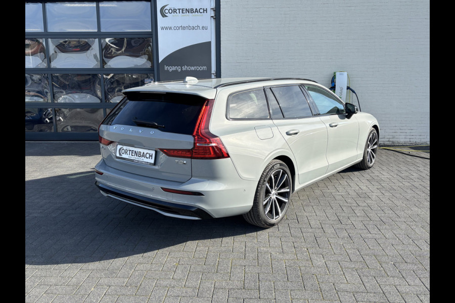 Volvo V60 2.0 T8 Plug-in hybrid AWD Plus Dark | Zwenkbare trekhaak | Memory | Adaptieve cruise | Blis | Harman Kardon |
