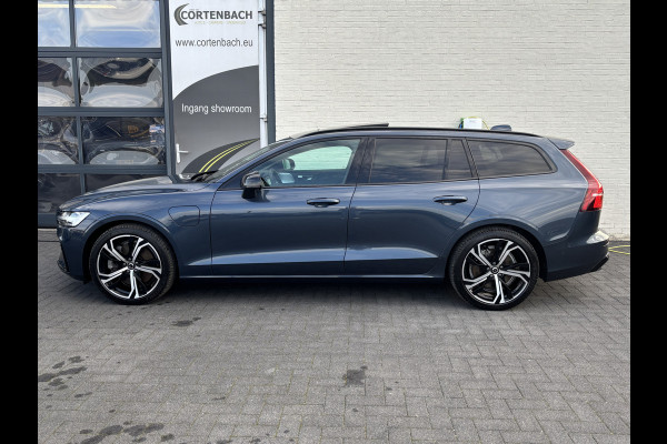 Volvo V60 2.0 T8 Plug-in hybrid AWD Ultra Dark | Zwenkbare trekhaak | Bowers&Wilkins | Stoelmassage + Verkoeling | Panoramadak | Memory | Blis |