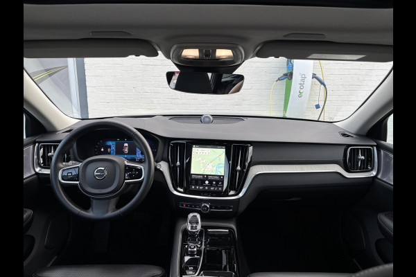Volvo V60 2.0 T8 Plug-in hybrid AWD Ultra Dark | Zwenkbare trekhaak | Bowers&Wilkins | Stoelmassage + Verkoeling | Panoramadak | Memory | Blis |