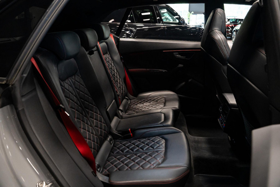 Audi SQ8 4.0 TFSI quattro *Bang & Olufsen / Panorama / Vierwielbesturing / HUD / Surround-view / Standverwarming*
