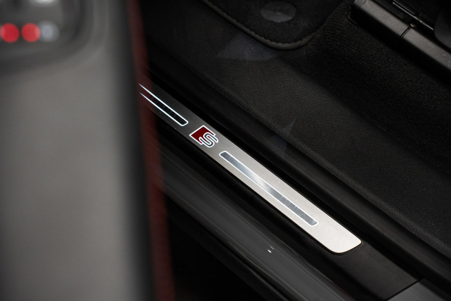 Audi SQ8 4.0 TFSI quattro *Bang & Olufsen / Panorama / Vierwielbesturing / HUD / Surround-view / Standverwarming*